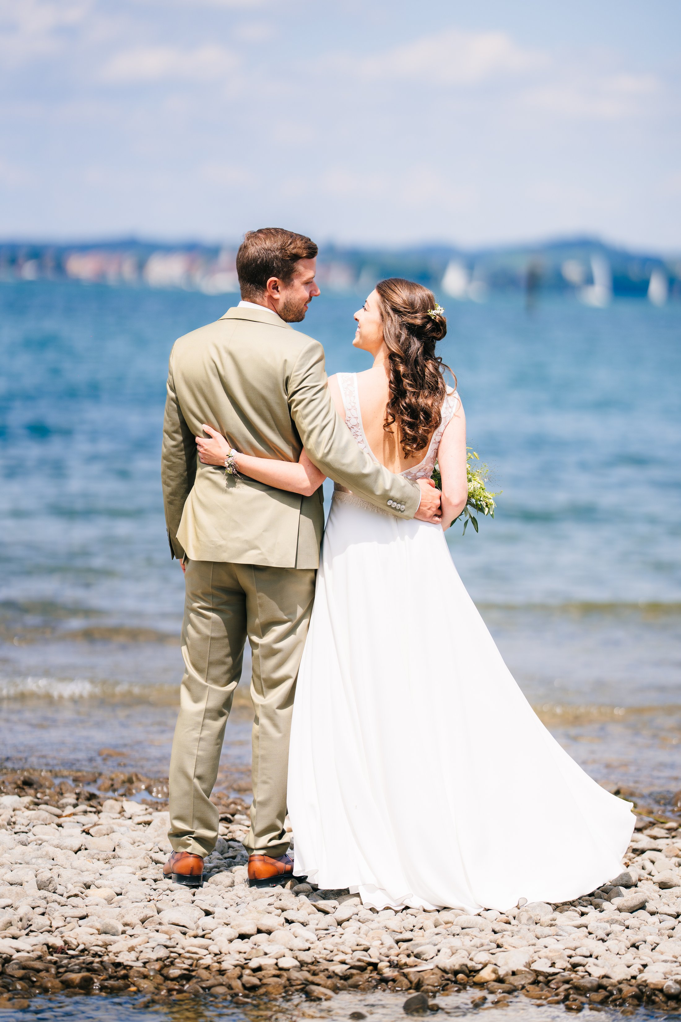 Brautpaar beim Portraitshooting am Bodensee